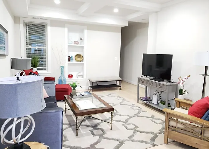 Spacious&Bright home In Bloomingdale/ Truxton DC